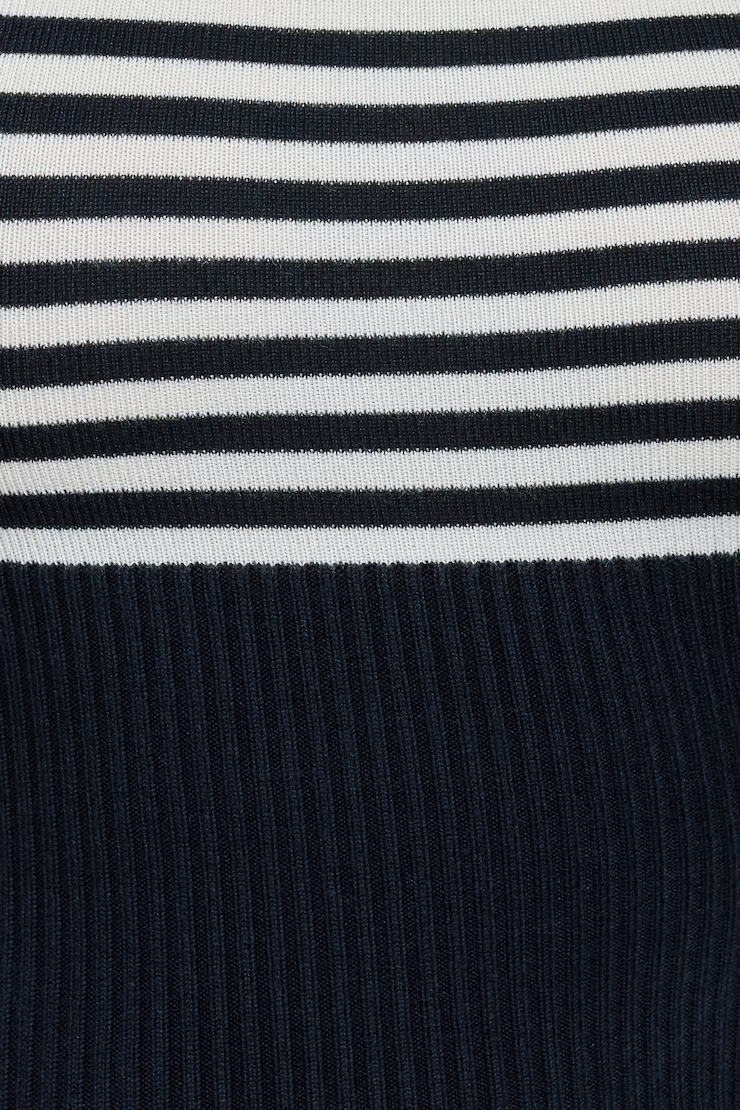 Short Sleeve Boat Neck Top - Image 4